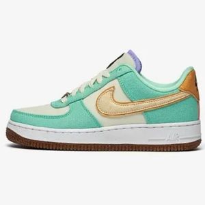 Nike Air Force 1 - Green Glow - Size: 7